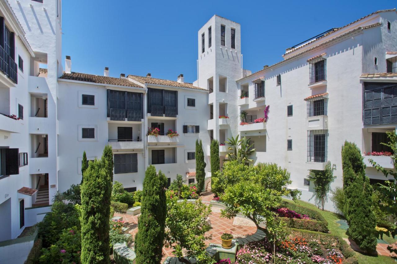 Beachfront Luxury Complex With Tropical Gardens & Pools Marbella Exteriér fotografie