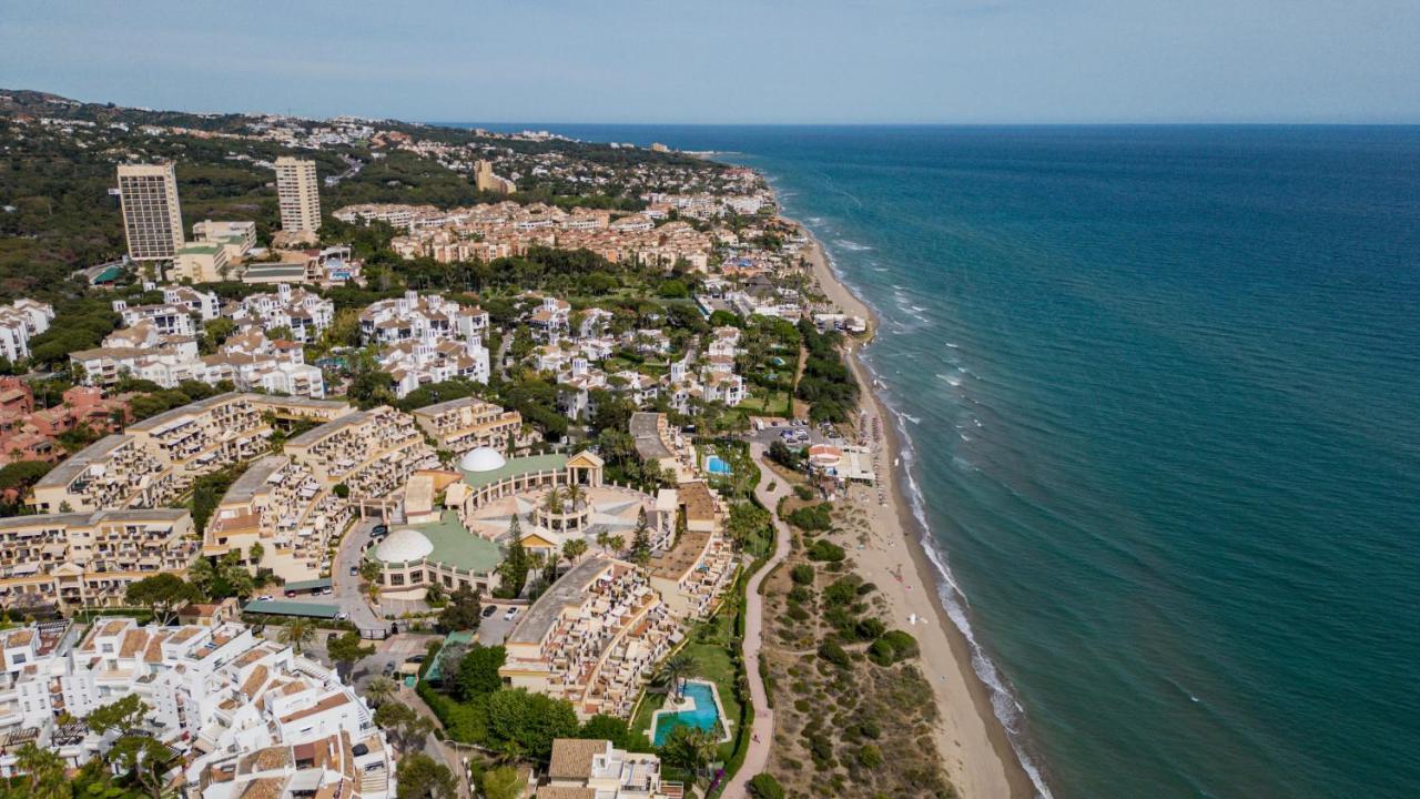 Beachfront Luxury Complex With Tropical Gardens & Pools Marbella Exteriér fotografie
